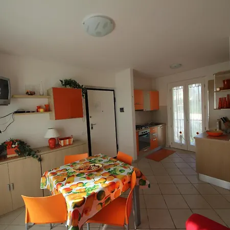 Dom wakacyjny Trilocale Cod 200 A 300 M Dal Mare Marcelli